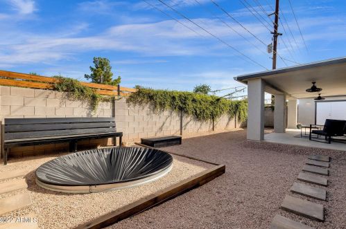 2545 15 St, Phoenix AZ 85040-1303 exterior