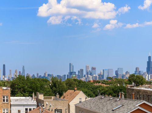 942 Fairfield Ave, Chicago IL  60622-4453 exterior