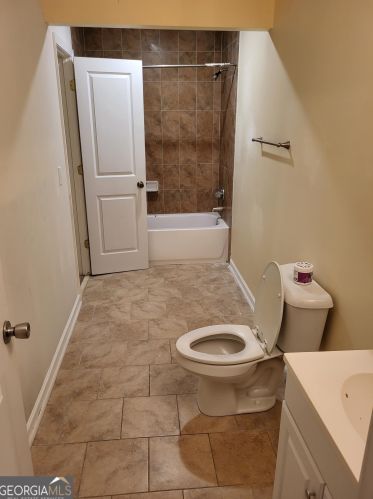 1890 Dresden Dr, Atlanta GA  30319-3695 exterior