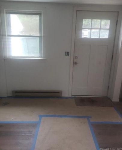 206 Maple Ave, Uncasville CT 06382-2109 exterior