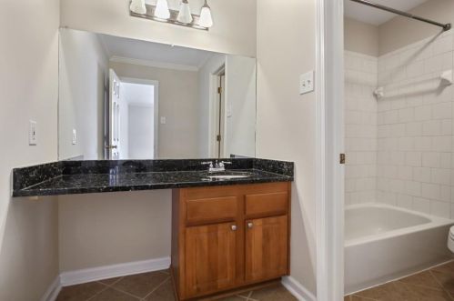 207 Brighton Pt, Atlanta GA 30328-1372 exterior