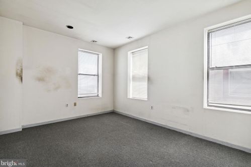 735 Bainbridge St, Philadelphia PA 19147-2008 exterior