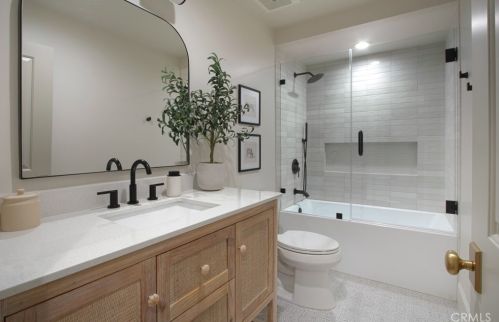 13321 Bubbling Well Rd, Tustin CA  92780-3915 exterior