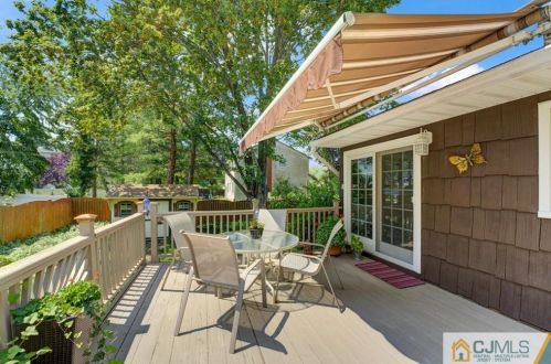 10 Hyannis Dr, Old Bridge NJ 08857-2648 exterior