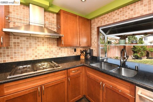 1807 Evalane Way, Concord CA 94519-2356 exterior