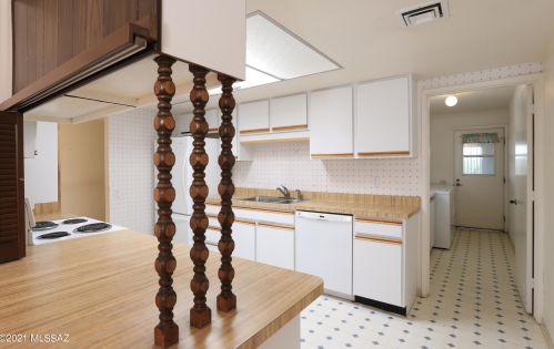 641 Paseo Del Prado, Green Valley AZ 85614-1974 exterior