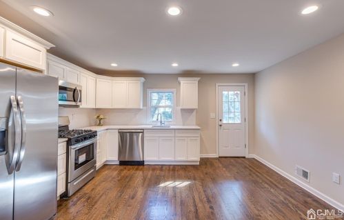 129 Amboy Ave, Metuchen NJ  08840-2552 exterior