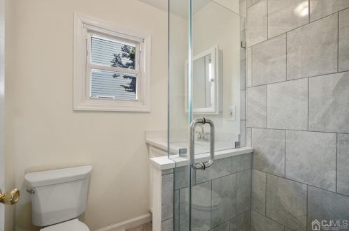 88 Central Ave, Metuchen NJ  08840-1862 exterior