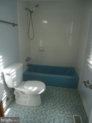 7412 Eldorado St, Mc Lean VA  22102-2906 exterior