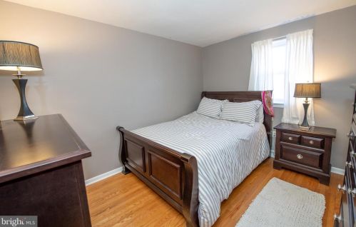 809 Borbeck Ave, Philadelphia PA 19111-2208 exterior