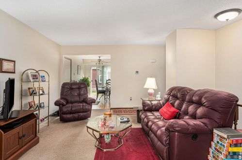 4422 Lantana Dr, Grand Rapids, MI 49512-5323