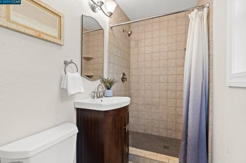 4300 Arleda Ln, Concord CA  94521-3417 exterior