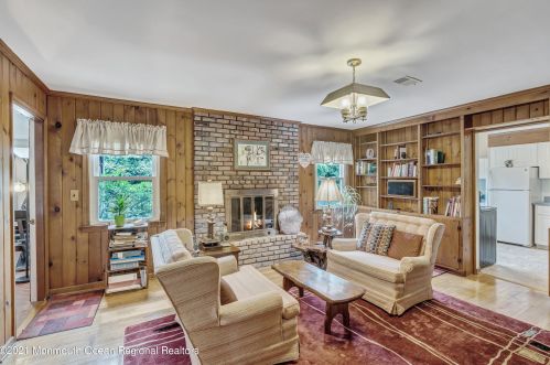 600 Edgemere Dr, Red Bank NJ 07711 exterior