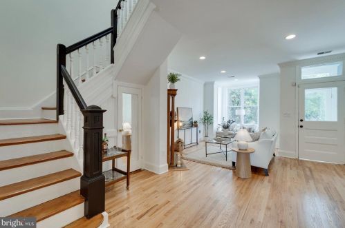 145 U St, Washington DC 20001-2338 exterior