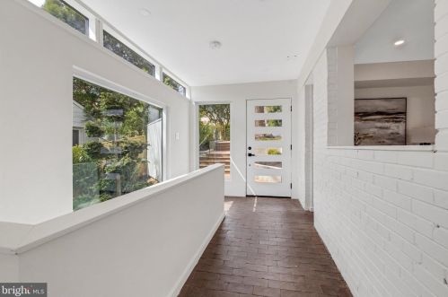 6107 Benalder Dr, Bethesda MD  20816-1007 exterior