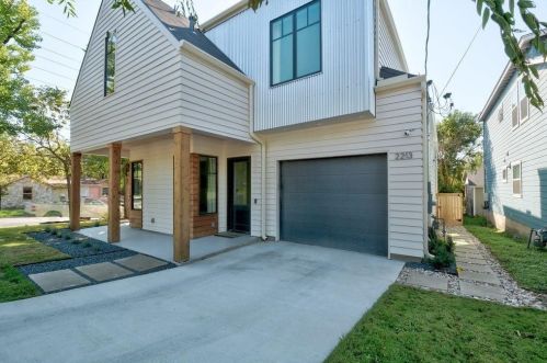 2213 18th St, Austin, TX 78702-1327