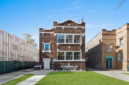 1908 5 Ave, Broadview IL 60153-3203 exterior