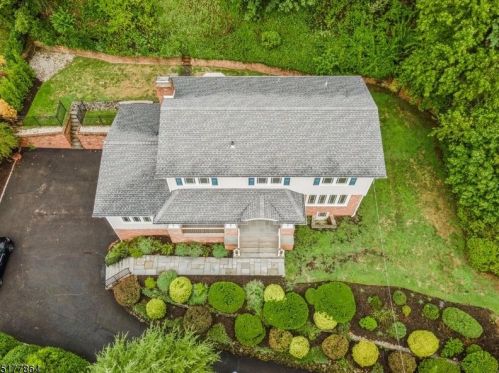 1401 Outlook Dr, Mountainside NJ 07092-1412 exterior