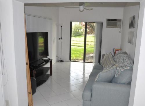 5670 Piping Rock Dr, Boynton Beach FL exterior