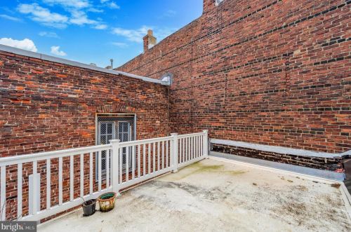 721 3 St, Philadelphia PA 19123-2903 exterior