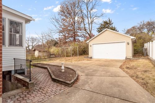 6615 Odell St, Saint Louis MO 63139-2516 exterior