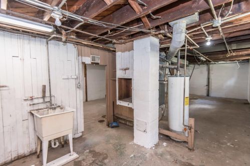 3235 45th St, Milwaukee WI  53219-4816 exterior