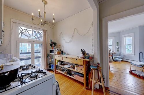 141 Governor St, Providence RI 02906-3058 exterior