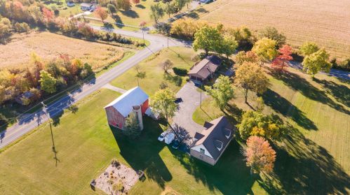 7555 108th St, Middlevle, MI 49333-8950