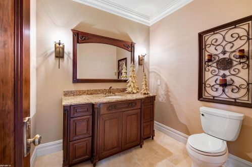 1140 Autumnview Dr, Rochester MI 48307-6060 exterior