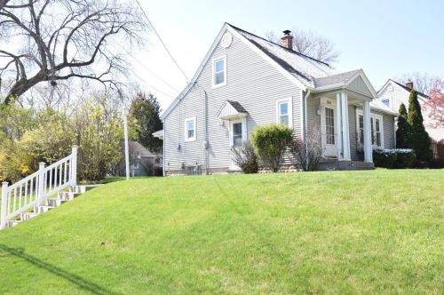 8503 Stuth Ave, Milwaukee WI 53227-3745 exterior