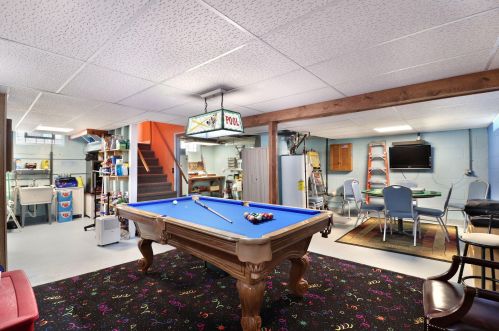 8028 Lisbon Ave, Milwaukee WI 53222-3825 exterior