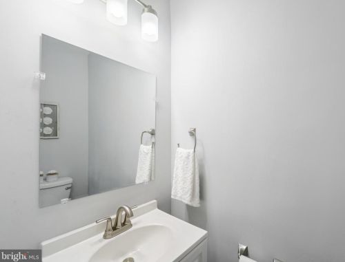 3964 Ames St, Washington DC  20019-3357 exterior