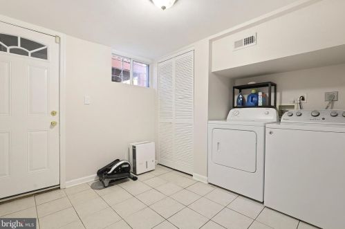 209 62nd St, Washington DC  20019-7933 exterior