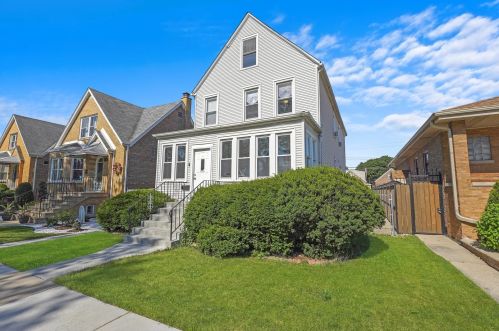 5638 Tripp Ave, Chicago IL 60629-4844 exterior