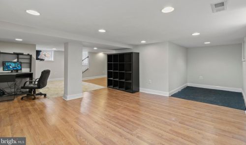 3050 Vis St, Washington DC 20018-4014 exterior