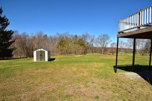 66 Kibbe Rd, Ellington CT 06029-2511 exterior