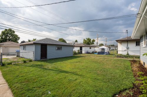 5741 96th St, Milwaukee WI  53225-2614 exterior