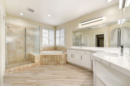 1094 Souza Dr, Folsom CA  95762-7550 exterior