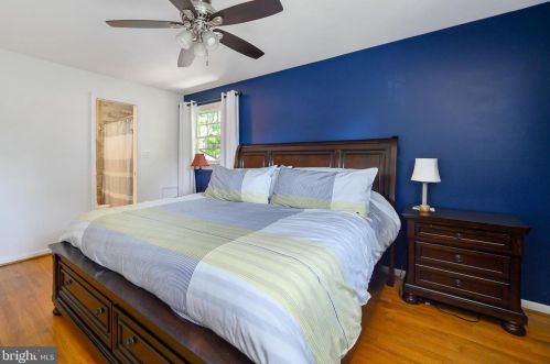 2310 Candlewood Dr, Alexandria VA exterior