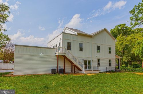 907 Gilbert Rd, Rockville MD  20851-1315 exterior