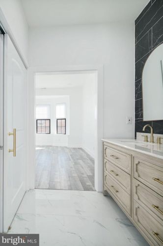 2238 17th St, Philadelphia PA  19132-4403 exterior