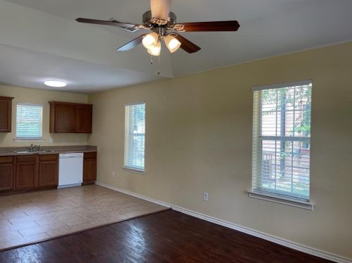 1926 Bayside St, Dallas TX  75212-1713 exterior