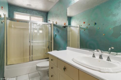 324 Goethe St, Chicago IL  60610-1803 exterior