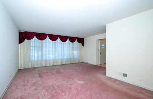 6621 Schreiber Ave, Chicago IL  60631-2021 exterior