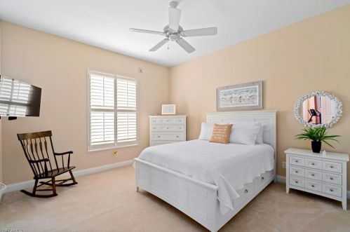 2046 Imperial Cir, Naples FL 34110-1089 exterior