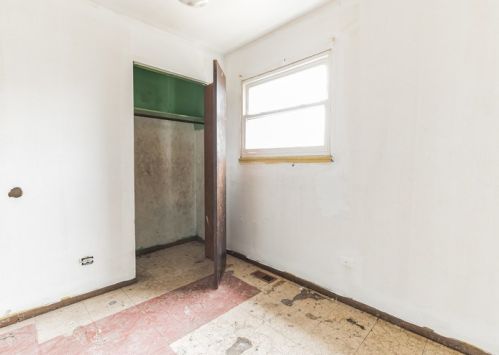 355 101 St, Chicago IL 60628-2218 exterior