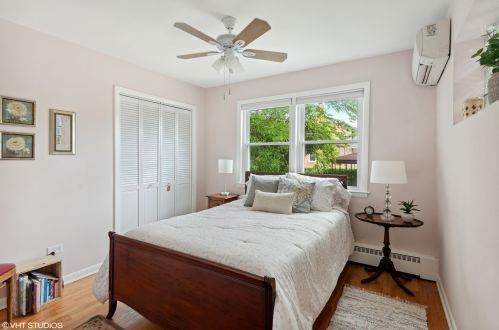 5454 Windsor Ave, Chicago IL 60625-3822 exterior