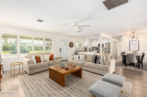 6634 16th Dr, Phoenix AZ  85015-1425 exterior