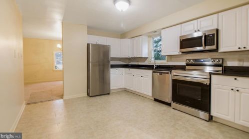 19005 Muncaster Rd, Rockville, MD 20855-2403