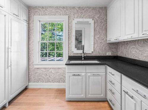 2312 Montview Dr, Atlanta GA 30305-4071 exterior